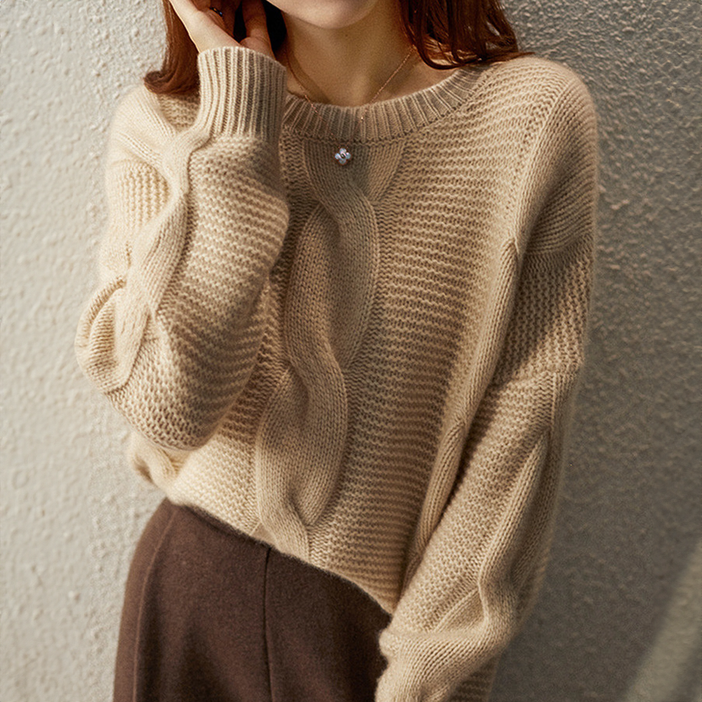 CASHMERE COUTURE CABLE-KNIT SWEATER