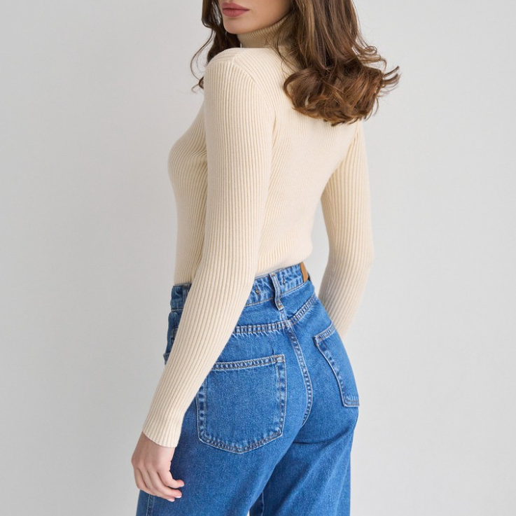 CHÉRIE KNITTED TURTLENECK SWEATER