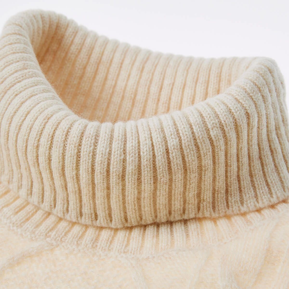 CASHMERE COUTURE TURTLENECK