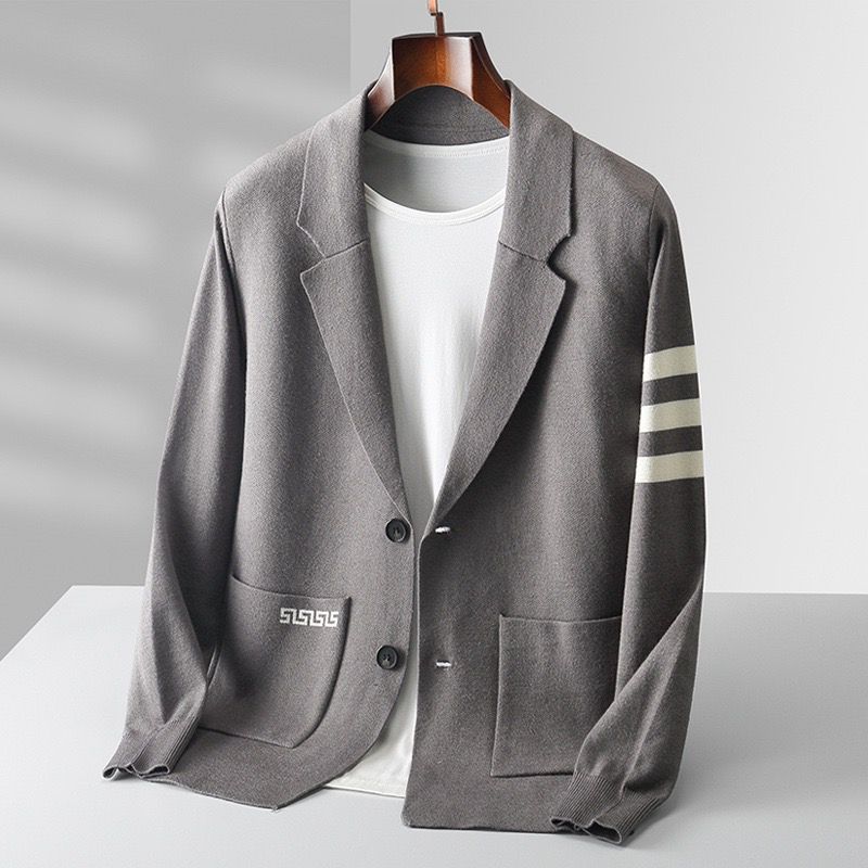REMY-DOÎR 100% VIRGIN WOOL CARDIGAN